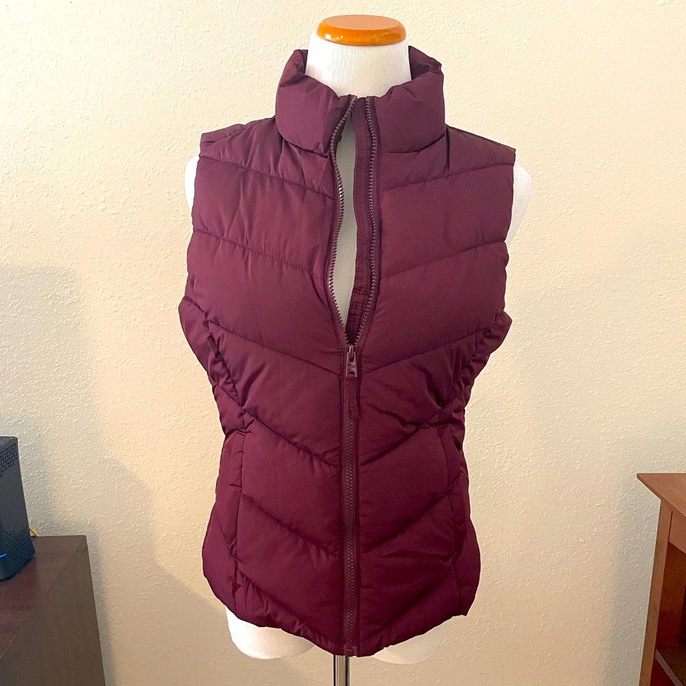 Aeropostale chevron puffer vest